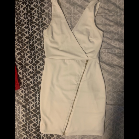 Dress - Picture 2 of 4